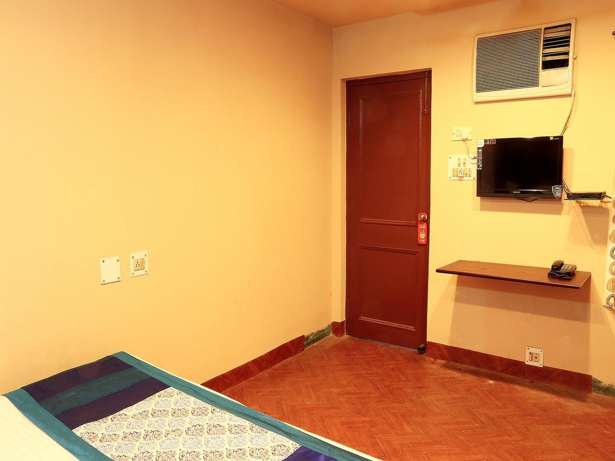 Oyo Rooms Ballygunge Hazra Law College Калькутта Экстерьер фото