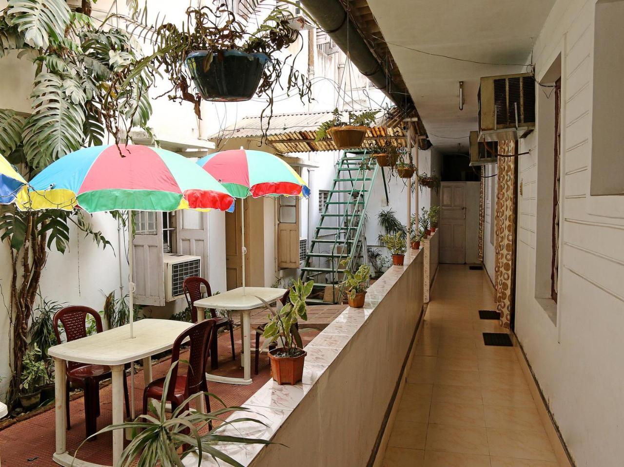 Oyo Rooms Ballygunge Hazra Law College Калькутта Экстерьер фото